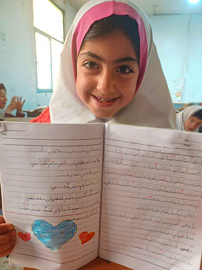 هدیه موسوی دانش آموز اول ابتدایی مدرسه عمار برآفتاب